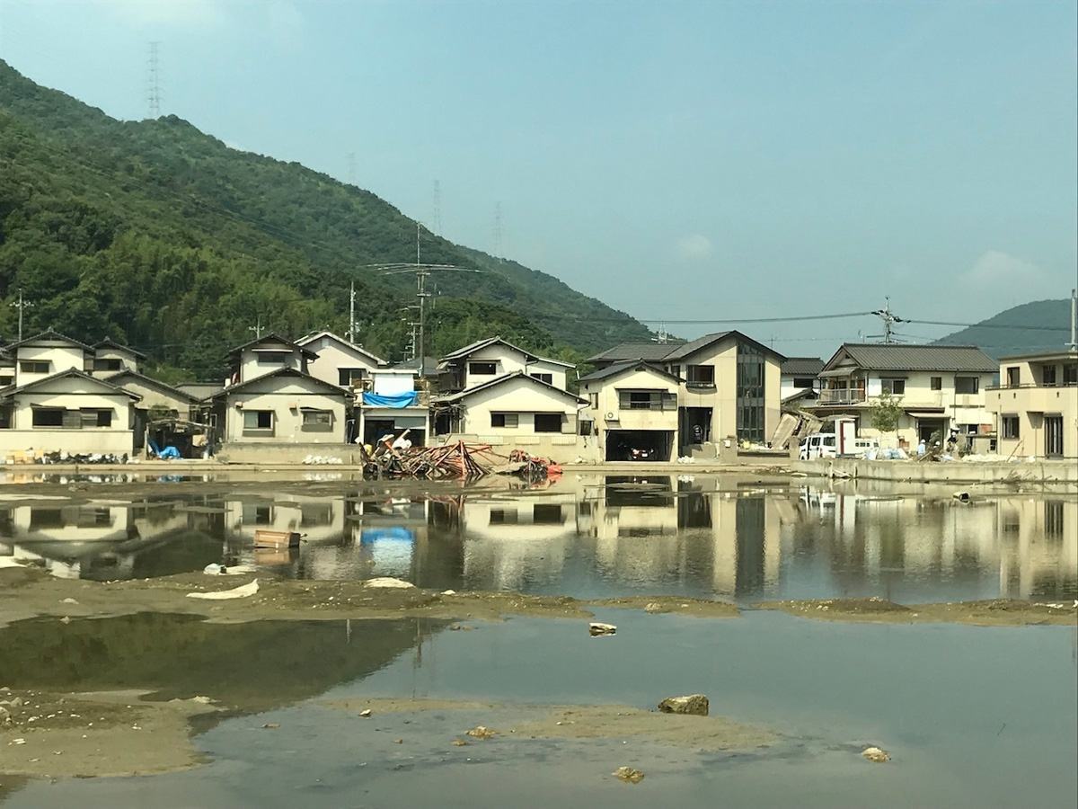 2018年、西日本豪雨被災地域の視察にて