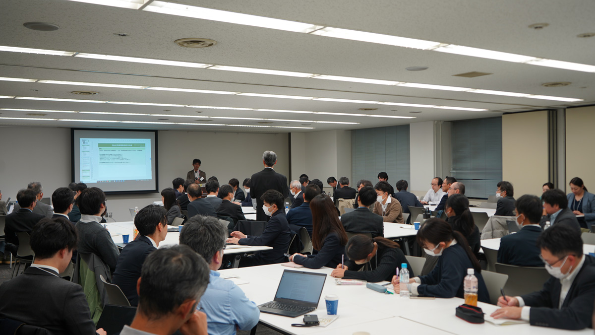 成果発表の写真