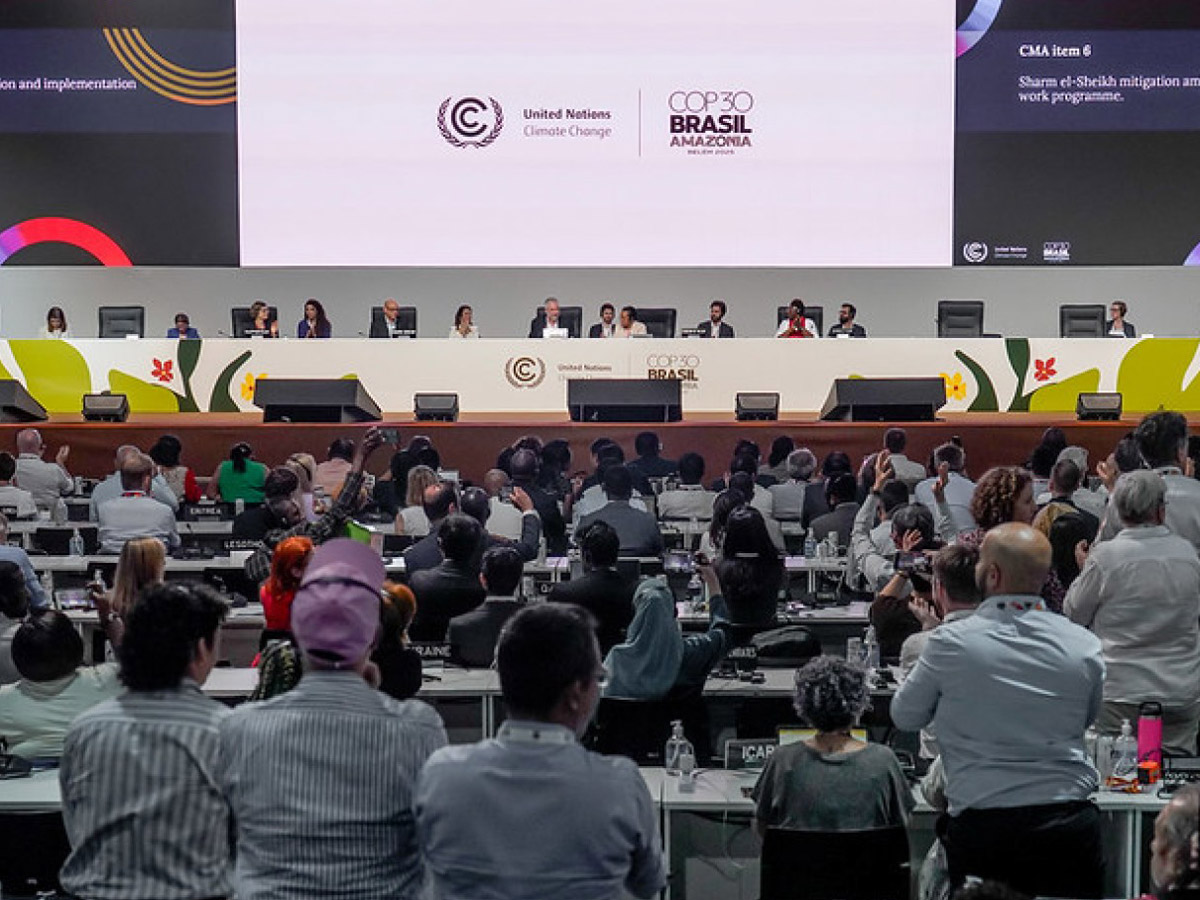 閉会プレナリーの様子