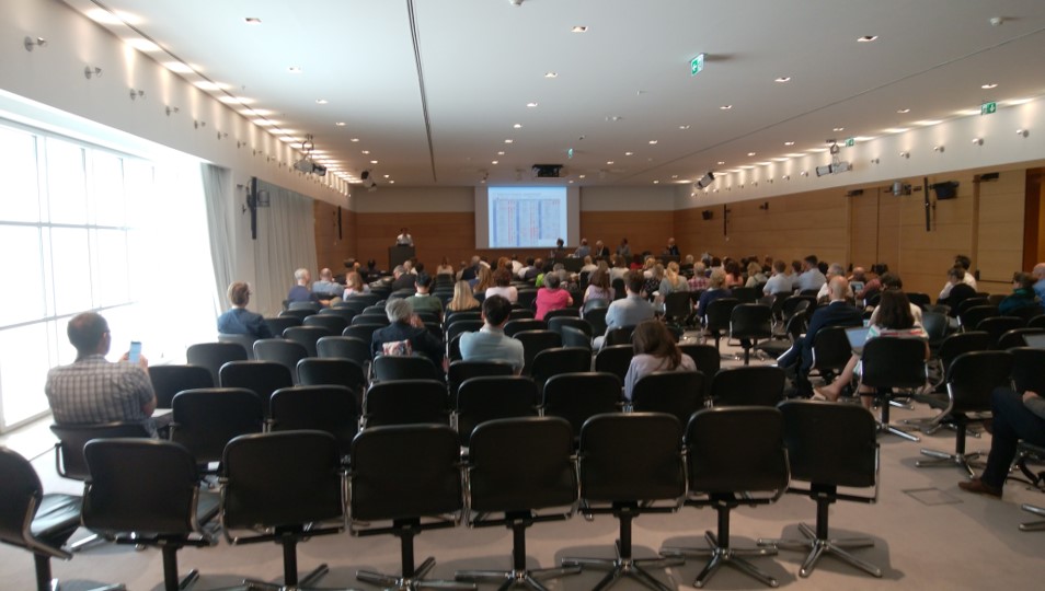 （写真）会議の様子