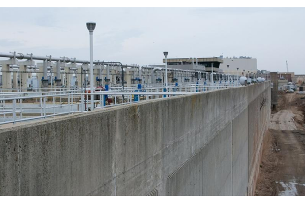 首都の高度廃水処理施設を洪水から守るための対策のページへ移動