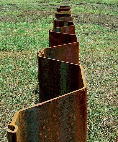 Hat-type steel sheet pile