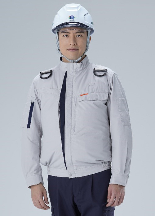 社員用空調ファン付き作業服の写真
