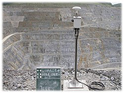Installation of GNSS/GPS sensors on the wall of the mine